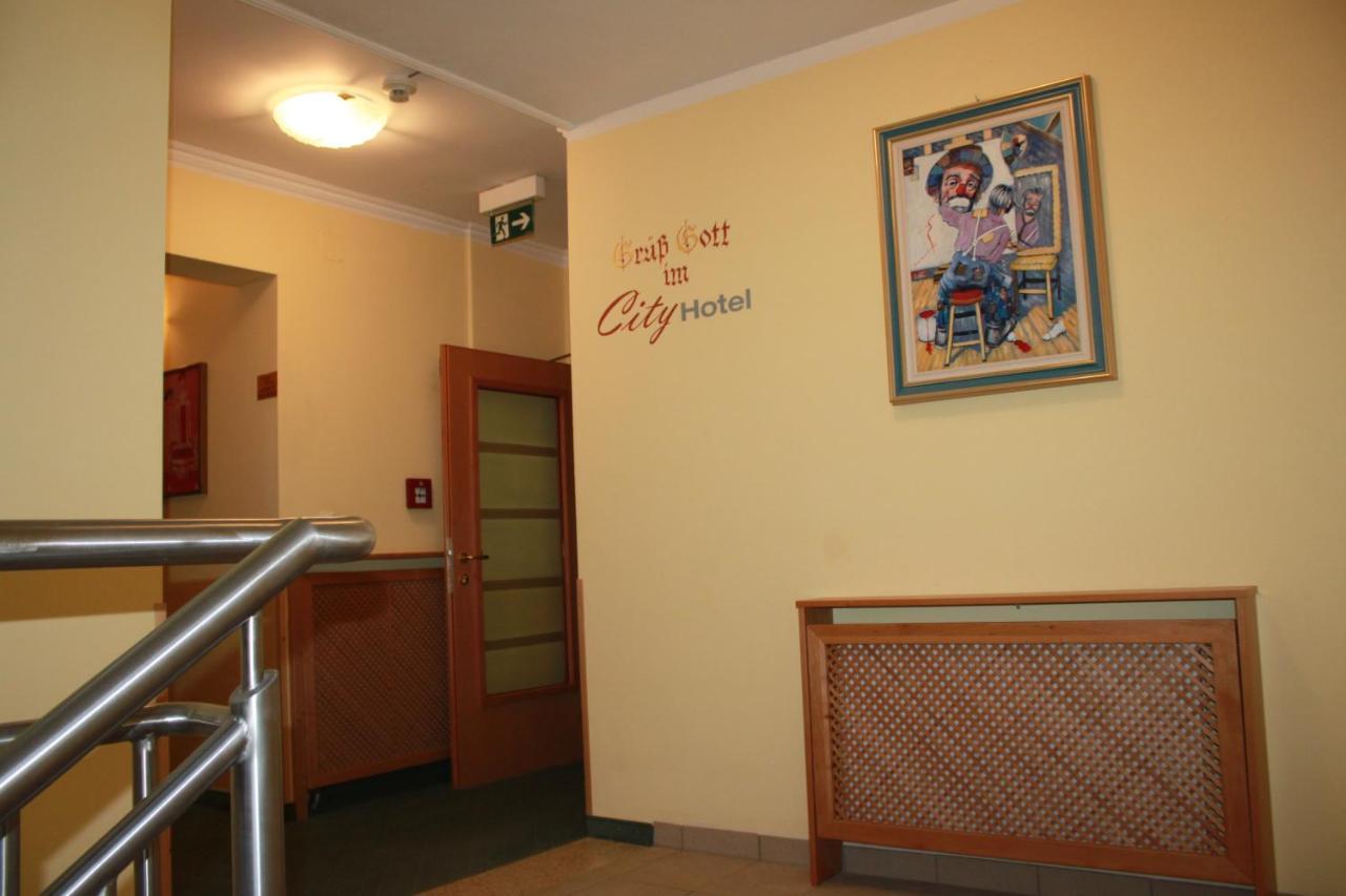 City Hotel Neunkirchen Exterior photo