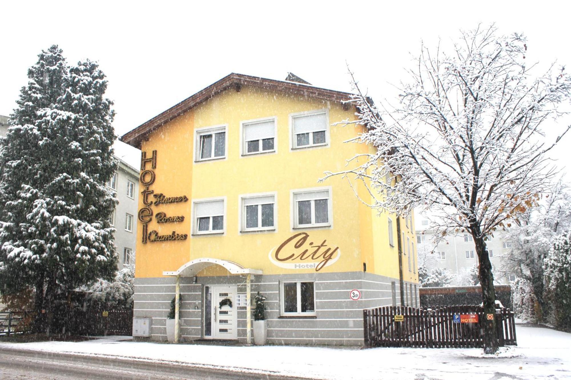 City Hotel Neunkirchen Exterior photo
