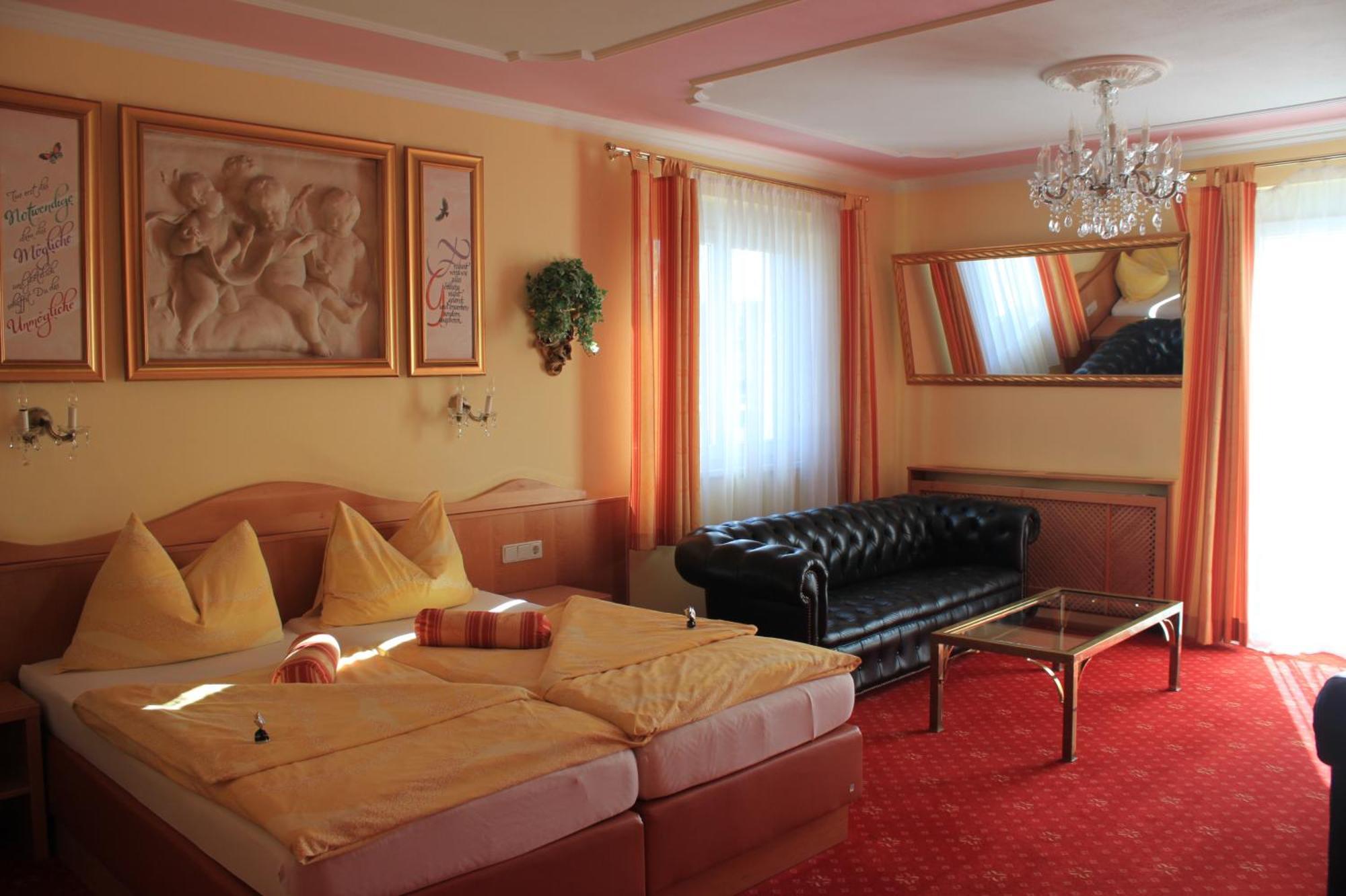 City Hotel Neunkirchen Exterior photo